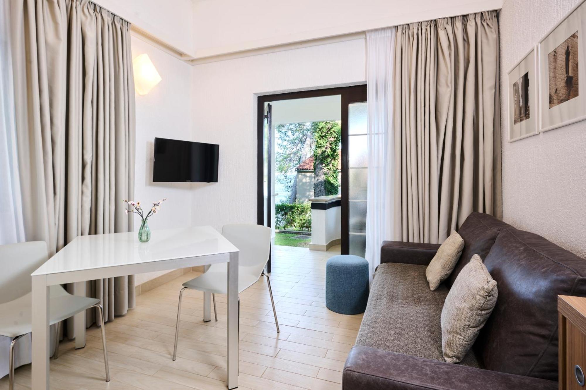 Apartments Galijot Plava Laguna ポレッチ エクステリア 写真